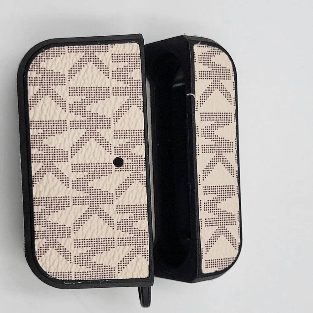 MK Logo‎ Case Cover Ipod Pro Max 1 And 2 Preteen Teen Read